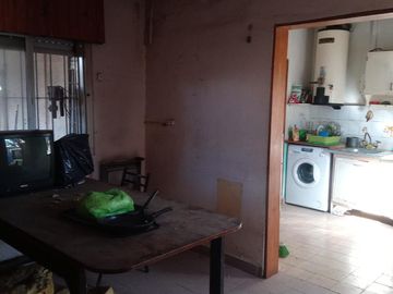 Casa en venta - 3 dormitorios 1 baño - 110mts2 - Parque San Martin
