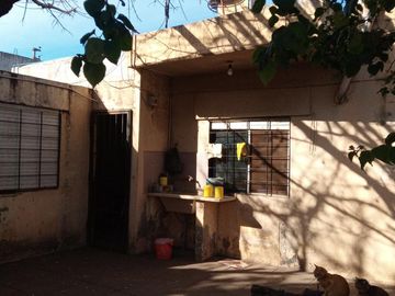 Casa en venta - 3 dormitorios 1 baño - 110mts2 - Parque San Martin