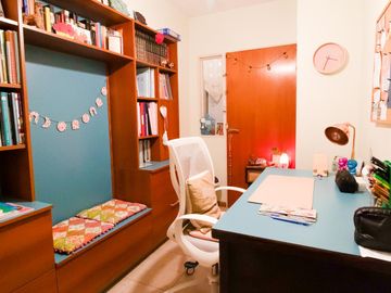 Venta Piso de 4 ambientes con balcón aterrazado, patio y cochera fija cubierta - Caballito