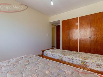 Excelente semipiso con balcón corrido