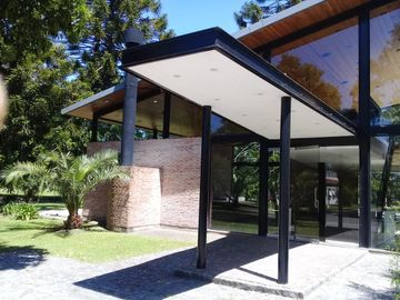 Casa en venta - 3 dormitorios 3 baños - 227mts2 - La Arbolada