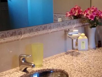 Casa en venta - 3 dormitorios 3 baños - 227mts2 - La Arbolada