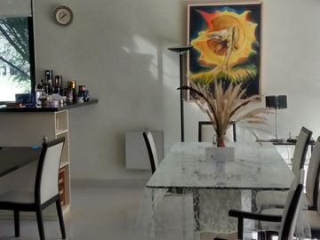 Casa en venta - 3 dormitorios 3 baños - 227mts2 - La Arbolada