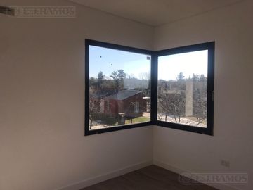 Casa en Venta Canton Norte PG 320.000 Dos Plantas con vistas a Laguna