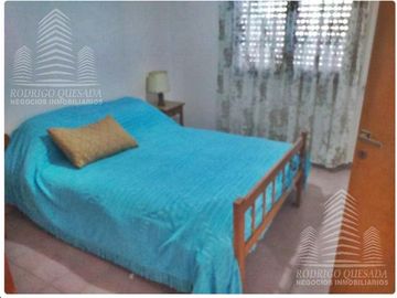 Casa mas departamento de dos ambientes en un hermoso barrio residencial de Mar de Ajo!!