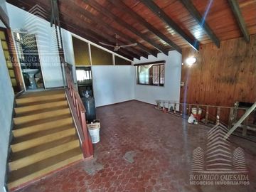 Casa mas departamento de dos ambientes en un hermoso barrio residencial de Mar de Ajo!!