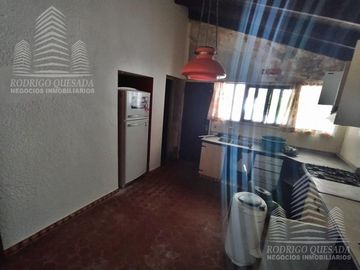 Casa mas departamento de dos ambientes en un hermoso barrio residencial de Mar de Ajo!!