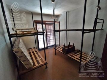 Casa mas departamento de dos ambientes en un hermoso barrio residencial de Mar de Ajo!!