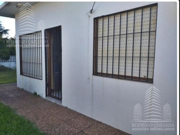 Casa mas departamento de dos ambientes en un hermoso barrio residencial de Mar de Ajo!!
