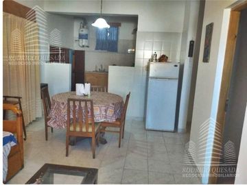 Casa mas departamento de dos ambientes en un hermoso barrio residencial de Mar de Ajo!!