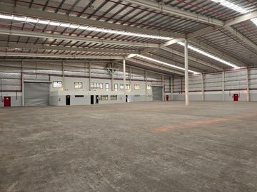 Nave Industrial en  ALQUILER  -  PILARICA