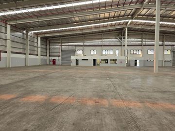 Nave Industrial en  ALQUILER  -  PILARICA