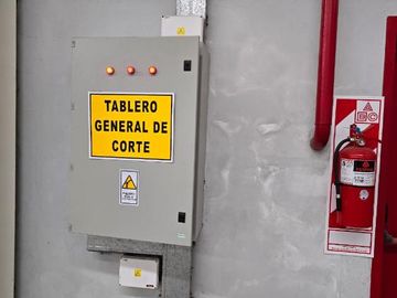 Nave Industrial en  ALQUILER  -  PILARICA