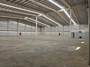 Nave Industrial en  ALQUILER  -  PILARICA