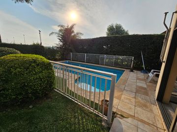 En Venta | Hermosa Propiedad en Venta en Country Club Banco Provincia - Sector V -  Propiedad Emplazada en 2 Lotes de Terreno