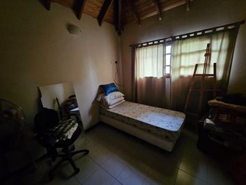 En Venta | Hermosa Propiedad en Venta en Country Club Banco Provincia - Sector V -  Propiedad Emplazada en 2 Lotes de Terreno