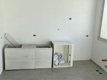 HERMOSO DUPLEX EN VENTA A ESTRENAR -ZONA OLIVOS.