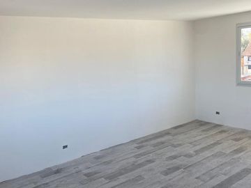 HERMOSO DUPLEX EN VENTA A ESTRENAR -ZONA OLIVOS.