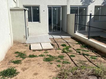 HERMOSO DUPLEX EN VENTA A ESTRENAR -ZONA OLIVOS.