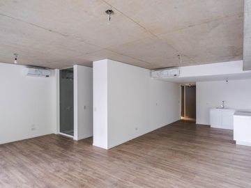 Excelente oportunidad, Loft  divisible con cochera en Venta , piso 19  en Quartier Del Bajo Torre 2.