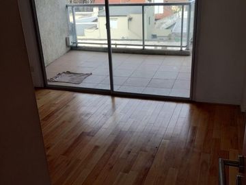 Departamento de tres ambientes en el Centro de Tigre