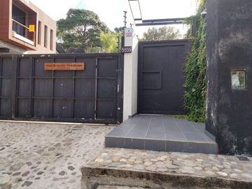 Vendo Casa en Housing Privado, Barrio Villa Belgrano