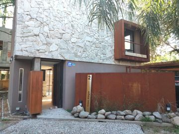 Vendo Casa en Housing Privado, Barrio Villa Belgrano