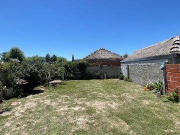 Casa de dos dormitorios en venta en Sicardi