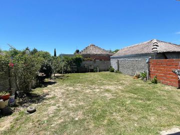 Casa de dos dormitorios en venta en Sicardi