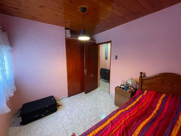 Amplia casa ubicada a solo una cuadra de Avenida San Martín