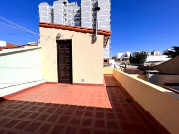 Venta casa 4 ambientes con cochera en Wilde (31928)