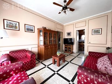 Venta casa 4 ambientes con cochera en Wilde (31928)