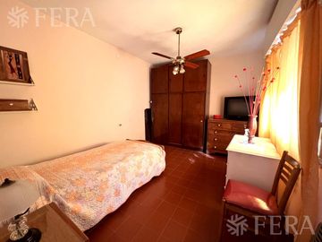 Venta casa 4 ambientes con cochera en Wilde (31928)