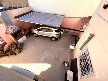 Venta casa 4 ambientes con cochera en Wilde (31928)