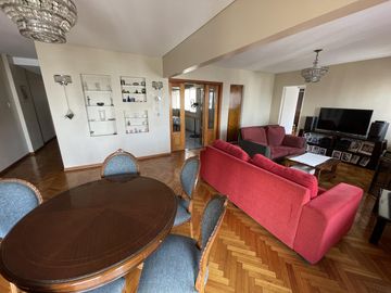 Departamento en Venta - 4 ambientes c/dependencia - Avellaneda