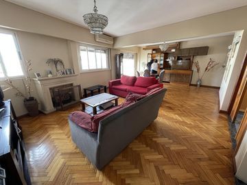 Departamento en Venta - 4 ambientes c/dependencia - Avellaneda