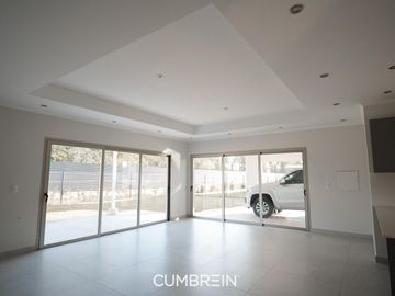 Casa de 3 dormitorios en La Castilla Club de Campo
