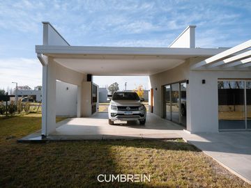 Casa de 3 dormitorios en La Castilla Club de Campo