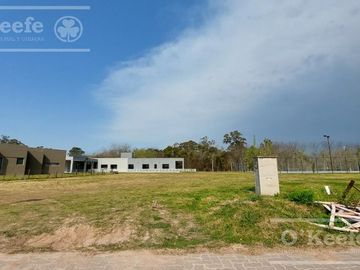 Lote en venta de 661 metros en el barrio cerrado Hudson Park