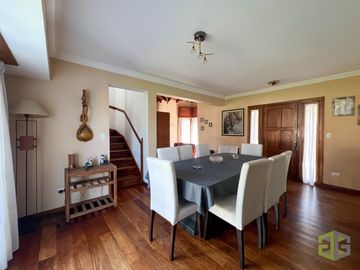 Casa de 4 Habitaciones en Venta