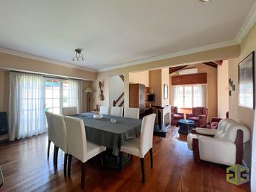 Casa de 4 Habitaciones en Venta