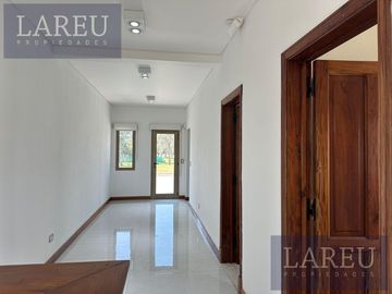 Casa en venta - Casuarinas Del Pilar