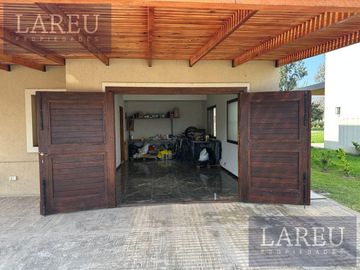 Casa en venta - Casuarinas Del Pilar