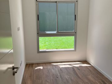 Departamento 3 ambientes con jardín y cochera - Saavedra