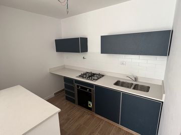 Departamento 3 ambientes con jardín y cochera - Saavedra