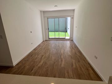 Departamento 3 ambientes con jardín y cochera - Saavedra