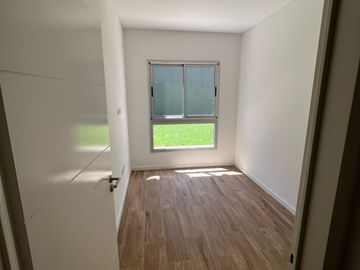 Departamento 3 ambientes con jardín y cochera - Saavedra