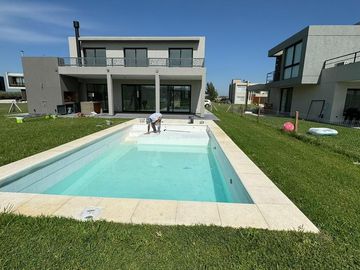 Casa en Barrio Cerrado Terralagos