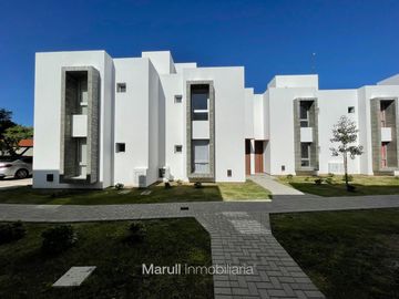 VENTA DUPLEX 3 DORM Housing Chacritas Zona sur Seguridad