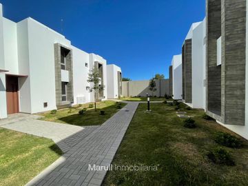 VENTA DUPLEX 3 DORM Housing Chacritas Zona sur Seguridad
